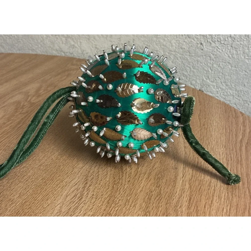 Vintage Push Pin Round Ornament Green Gold Leaves 5